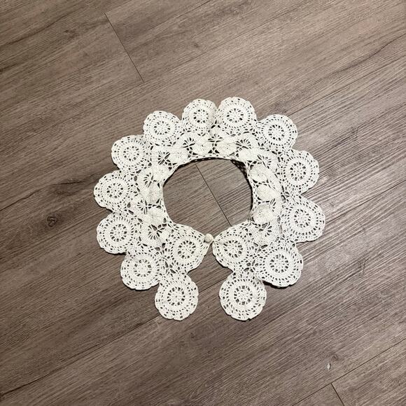 Handmade Crochet Cottagecore Victorian Lace Detachable Collar White - Picture 2 of 4